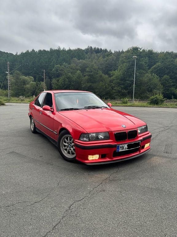 Gebraucht BMW 320 M Sport 150 PS (110 kW) 1997 Rot Limousine
