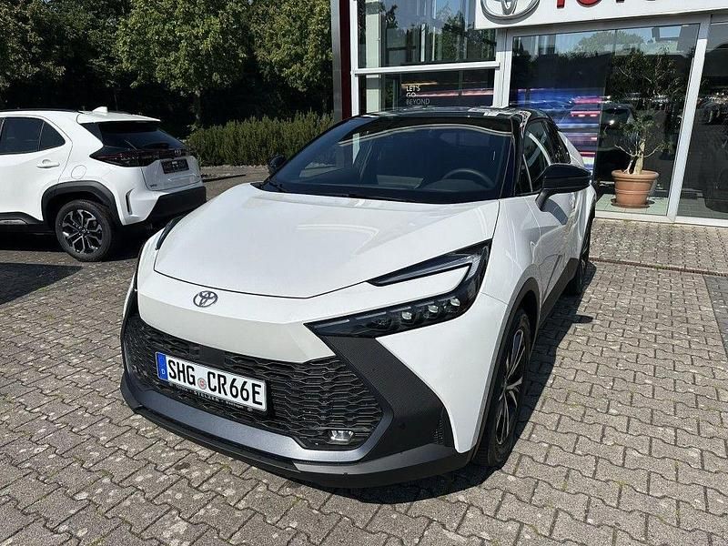 Weiß Gebraucht 2025 Toyota C-HR Team SUV | 41.450 € - Bild 1/4