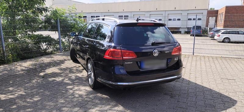 Gebraucht VW Passat Highline 140 PS (102 kW) 2014 Schwarz Kombi