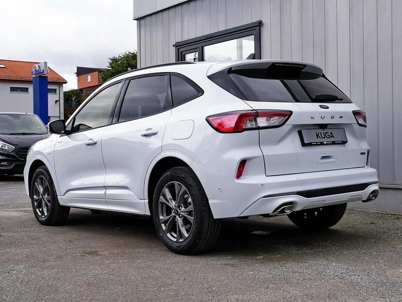 Gebraucht Ford Kuga ST-Line 224 PS (164 kW) 2023 Weiß SUV