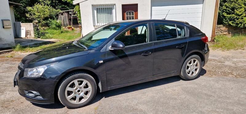 Schwarz Gebraucht 2012 Chevrolet Cruze Limousine | 2.999 € - Bild 1/4