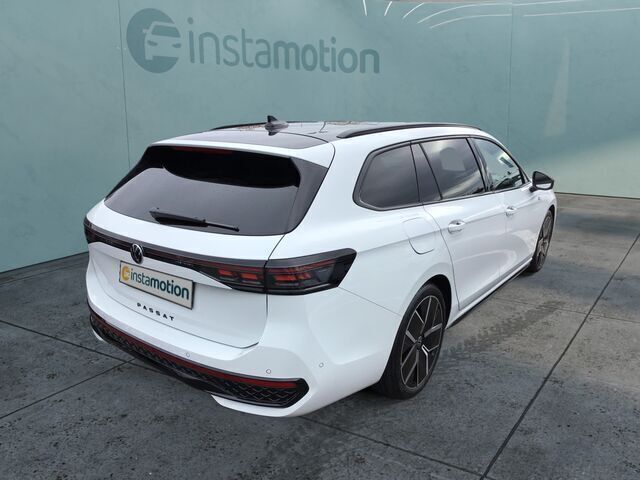 Gebraucht VW Passat R-line 150 PS (110 kW) 2024 Weiß Kombi