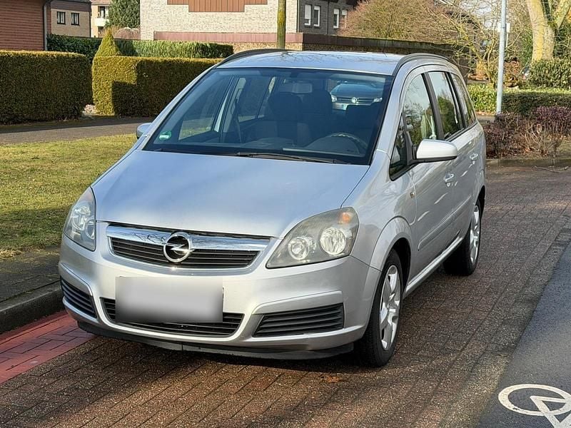 Gebraucht Opel Zafira 105 PS (77 kW) 2007 Silber Van / Kleinbus