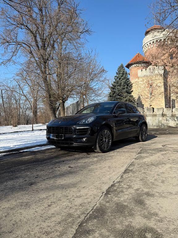 Second-hand Porsche Macan S 258 CP (189 kW) 2016 Negru SUV