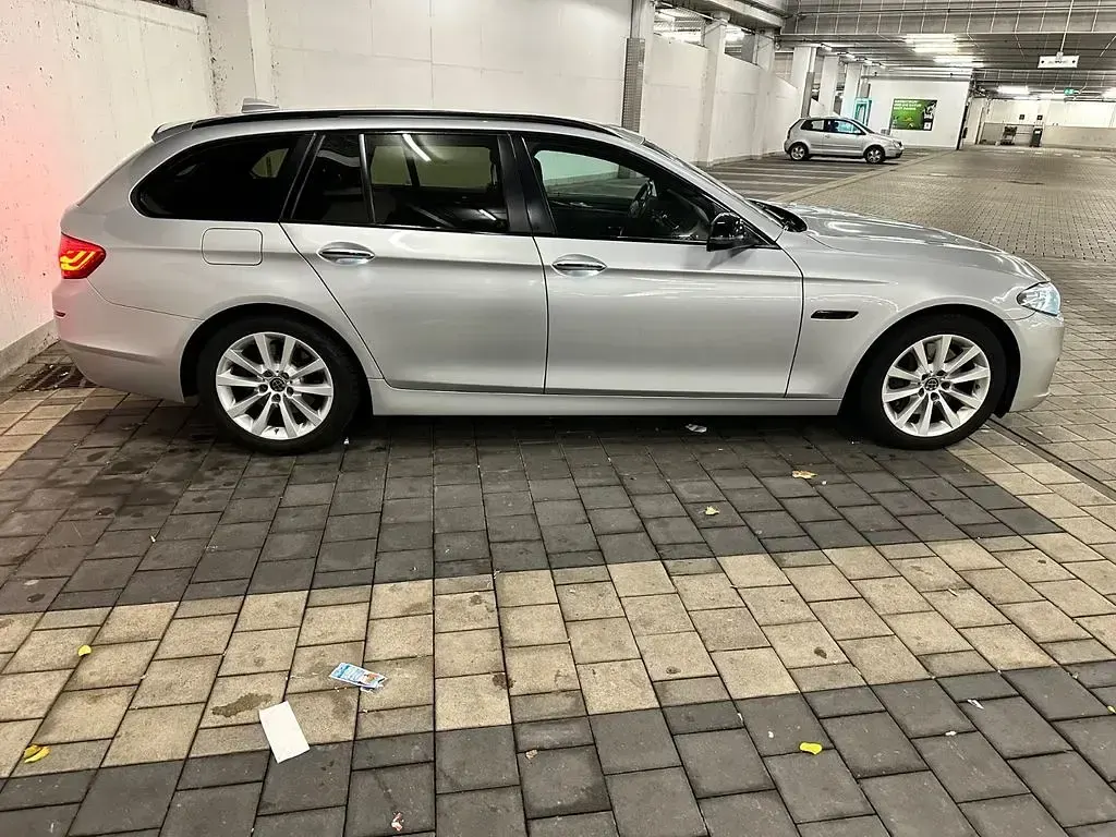 Gebraucht BMW 525 218 PS (160 kW) 2014 Silber Kombi