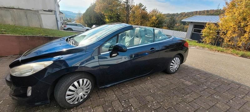 Blau Gebraucht 2011 Peugeot 308 CC Cabrio | 6.250 € (Etwas zu teuer) - Bild 1/4