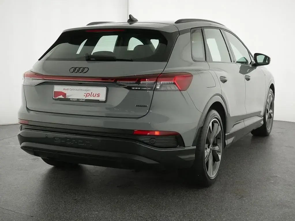 Gebraucht Audi Q4 e-tron S-Line 210 kW (286 PS) 2024 Kieselgrau SUV
