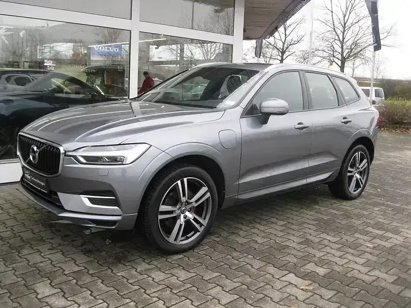 Gebraucht Volvo XC60 Momentum 303 PS (222 kW) 2018 Osmium grau metallic SUV