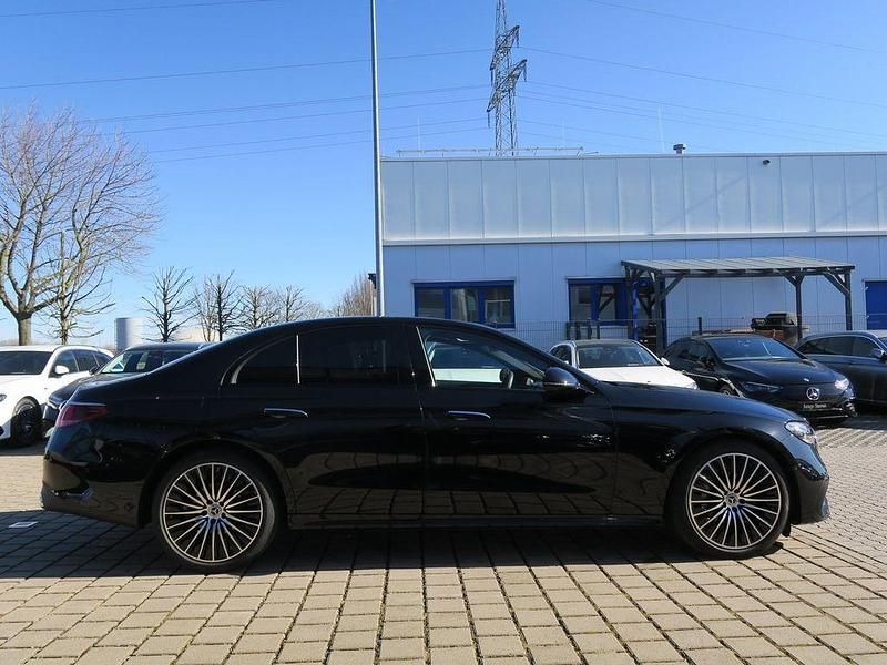 Second-hand Mercedes E200 AMG Line Premium 204 CP (150 kW) 2024 Negru Berlinǎ