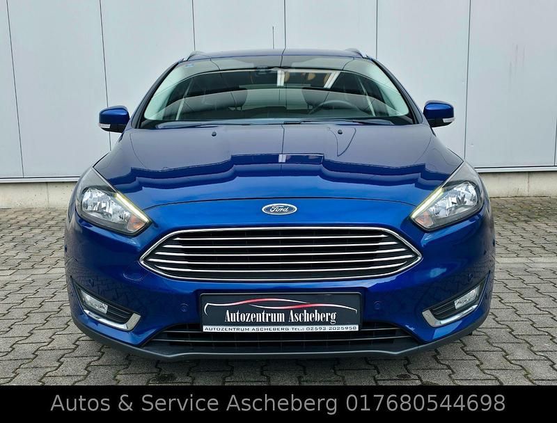 Gebraucht Ford Focus Titanium 125 PS (91 kW) 2016 Blau Kombi