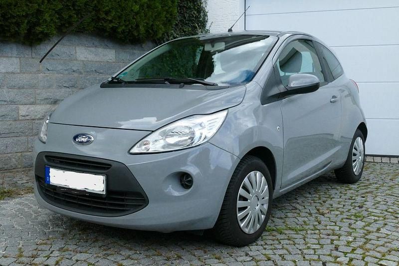 Grau Gebraucht 2015 Ford Ka Trend Kleinwagen | 3.950 € (Guter Preis) - Bild 1/4