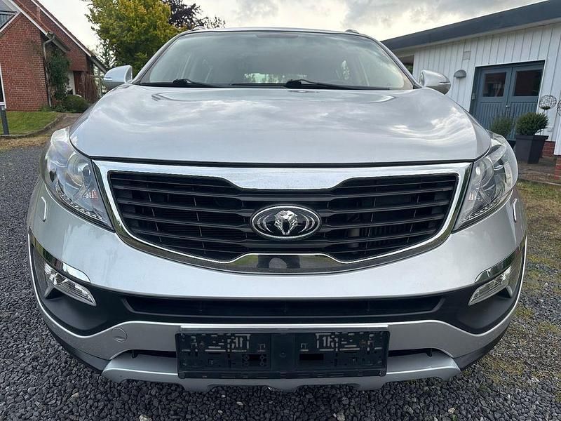 Silber Gebraucht 2012 Kia Sportage Spirit SUV | 7.900 € (Guter Preis) - Bild 1/4