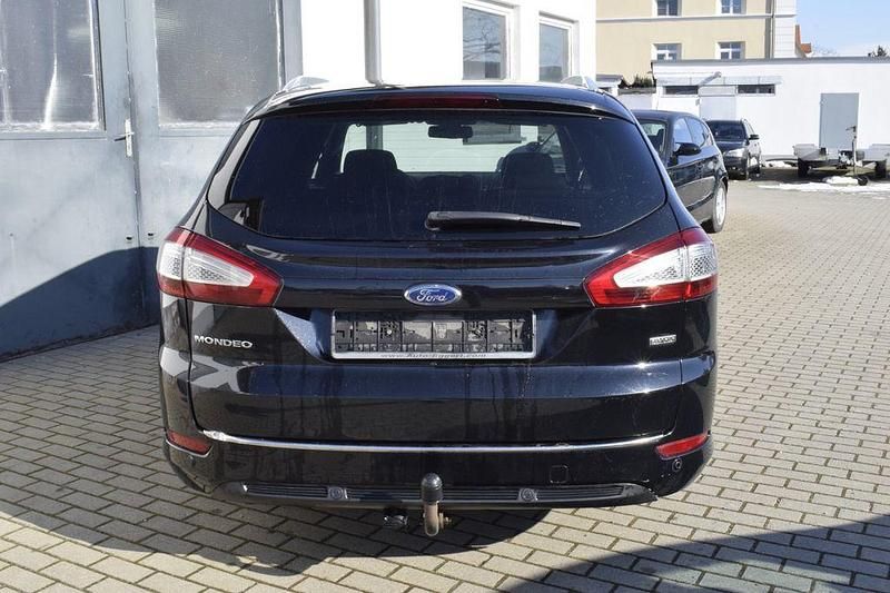 Gebraucht Ford Mondeo 116 PS (85 kW) 2013 Schwarz Limousine