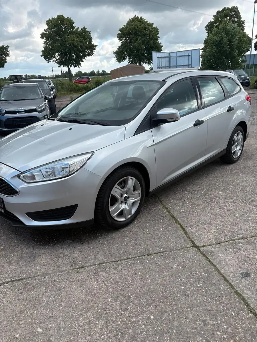 Gebraucht Ford Focus 100 PS (73 kW) 2017 Kombi
