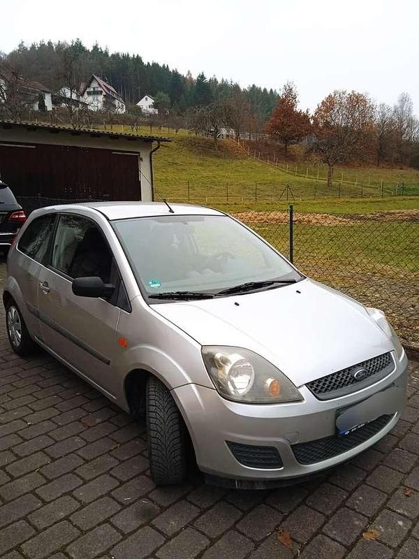 Gebraucht Ford Fiesta Trend 69 PS (50 kW) 2006 Limousine