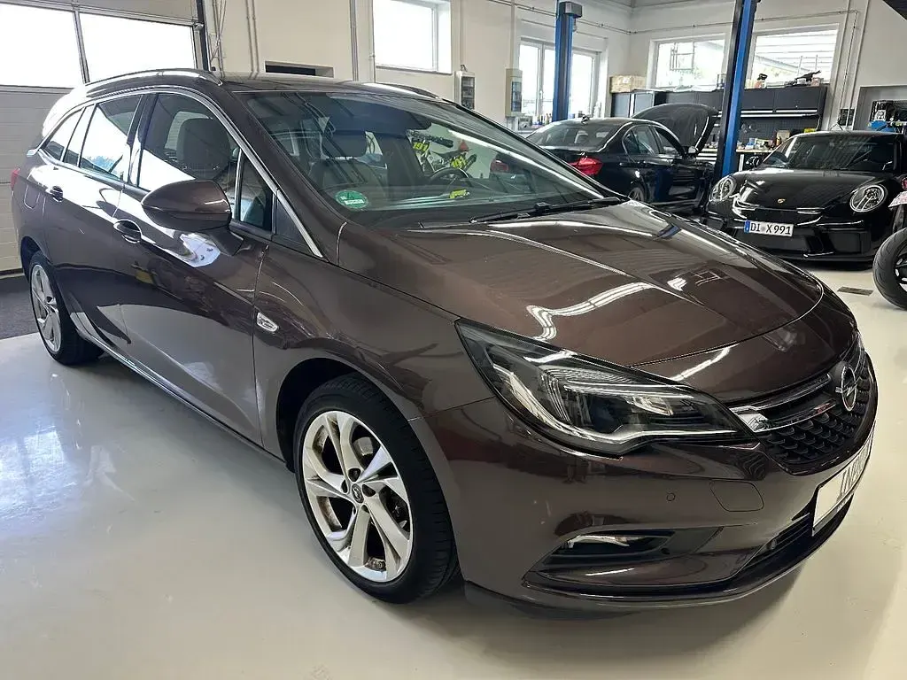 Gebraucht Opel Astra Innovation 125 PS (91 kW) 2016 Braun Kombi