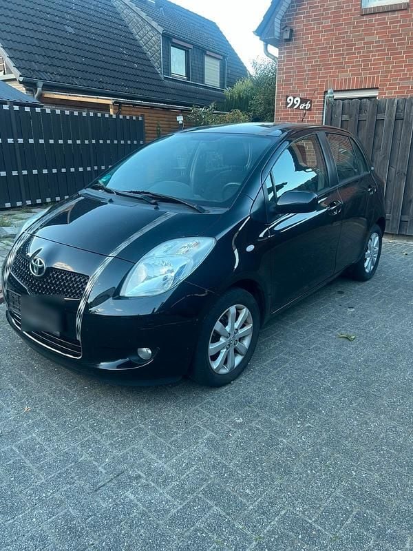 Schwarz Gebraucht 2008 Toyota Yaris Kleinwagen | 2.400 € (Guter Preis) - Bild 1/4