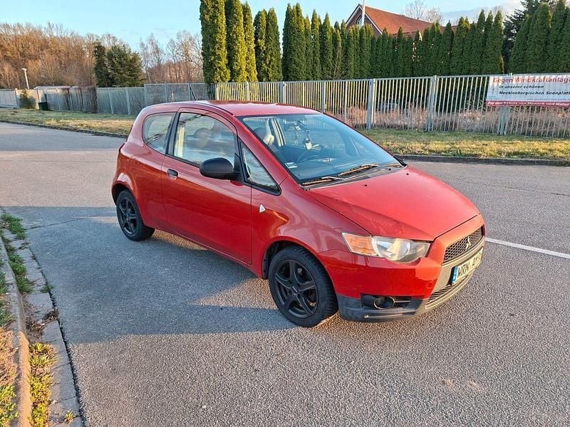 Gebraucht Mitsubishi Colt 75 PS (55 kW) 2009 Rot Kleinwagen