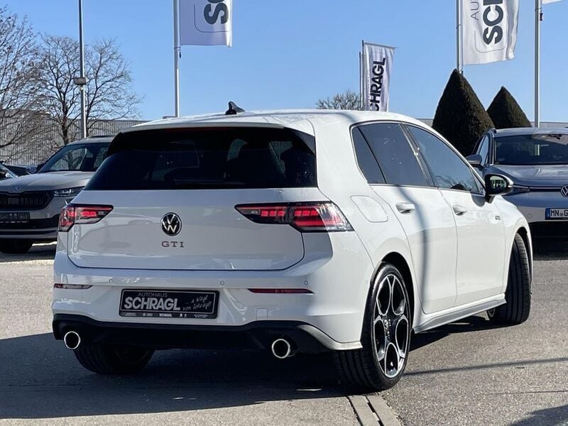 Neu VW Golf VIII GTI 265 PS (194 kW) 2025 Pure white Limousine