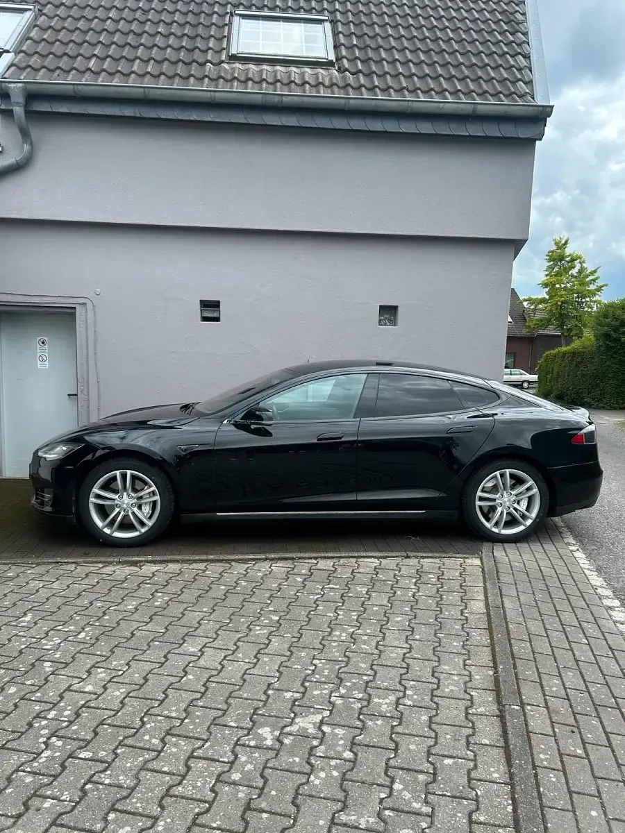 Gebraucht Tesla Model S 284 kW (387 PS) 2015 Schwarz Kleinwagen