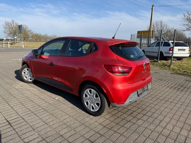 Gebraucht Renault Clio IV Expression 73 PS (53 kW) 2014 Rot Limousine