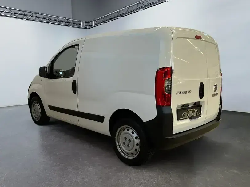 Gebraucht Fiat Fiorino 95 PS (69 kW) 2018 Colore esterno (weiß) Van / Kleinbus