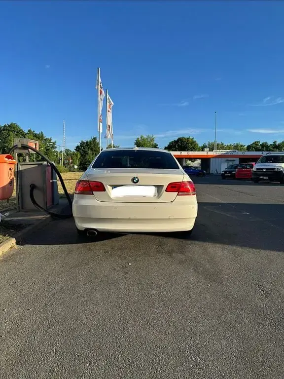 Gebraucht BMW 320 Shadowline 170 PS (125 kW) 2008 Weiß Coupé