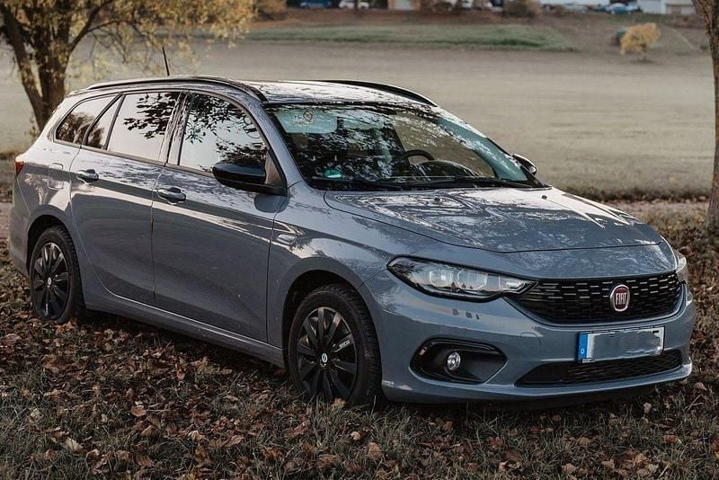 Grau Gebraucht 2019 Fiat Tipo S Kombi | 9.800 € (Guter Preis) - Bild 1/4