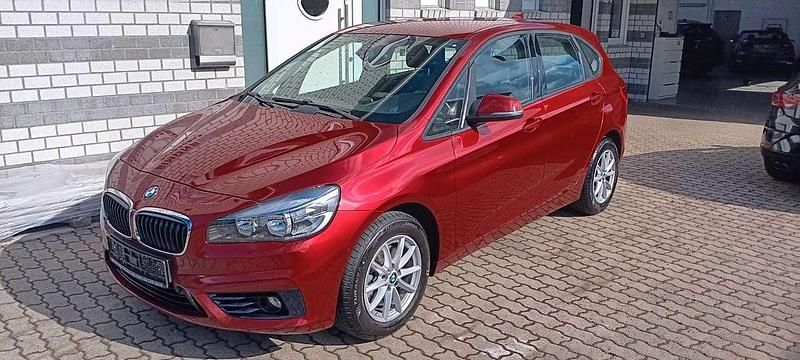 Flamencorot brillant Gebraucht 2015 BMW 218 Van / Kleinbus | 13.890 € (Fairer Preis) - Bild 1/4