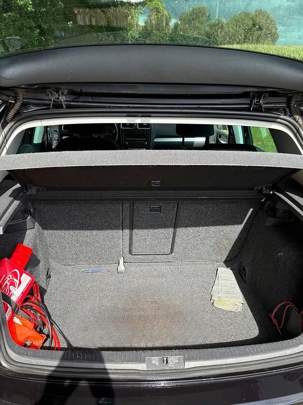 Gebraucht VW Golf VI 102 PS (75 kW) 2011 Schwarz Kleinwagen