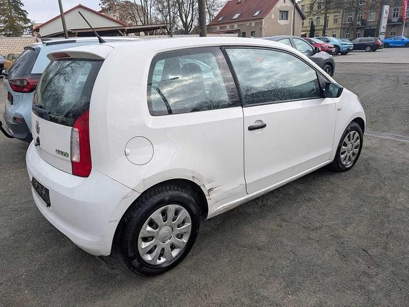 Gebraucht Skoda Citigo Active 60 PS (44 kW) 2013 Weiß Kleinwagen