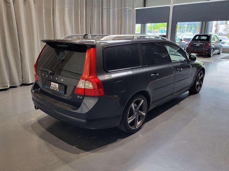 Gebraucht Volvo V70 R-Design 163 PS (119 kW) 2012 Grau Kombi