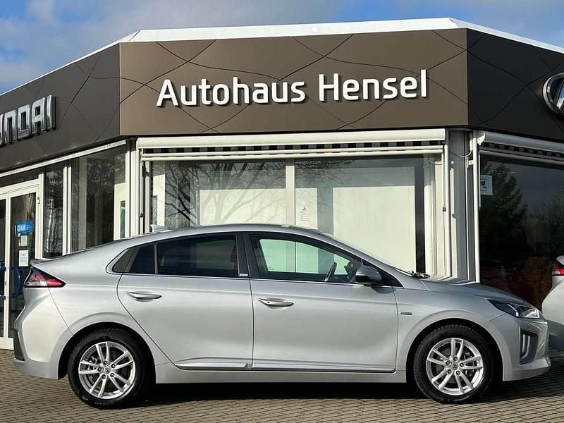 Gebraucht Hyundai Ioniq Style 105 PS (77 kW) 2020 Typhoon silver Kleinwagen
