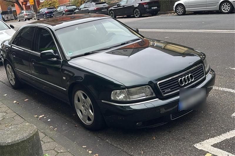 Grün Gebraucht 2001 Audi A8 Limousine | 4.500 € - Bild 1/4