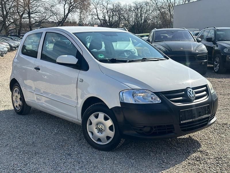 Gebraucht VW Fox 54 PS (39 kW) 2010 Weiß Kleinwagen