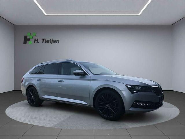 Gebraucht Skoda Superb Style 190 PS (139 kW) 2023 Silber Kombi