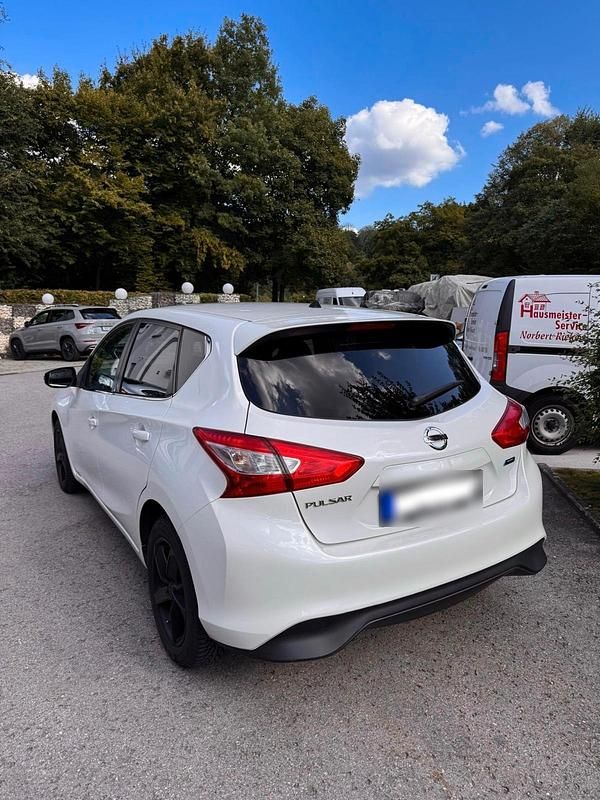 Gebraucht Nissan Pulsar 110 PS (80 kW) 2015 Weiß Kleinwagen