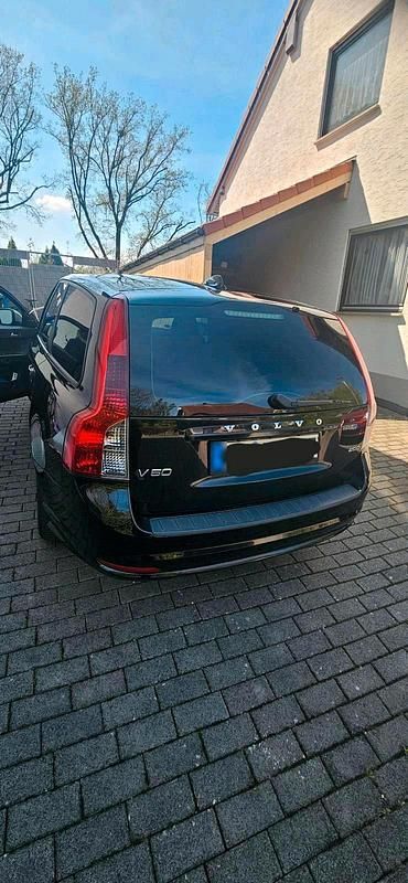 Używany Volvo V50 136 KM (100 kW) 2009 Andere farben Kombi