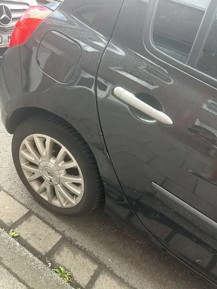 Gebraucht Renault Clio II Initiale 111 PS (81 kW) 2007 Limousine