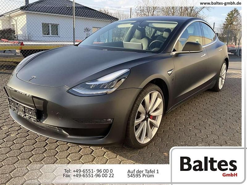 Second-hand Tesla Model 3 Performance 358 kW (487 CP) 2019 Negru Berlinǎ