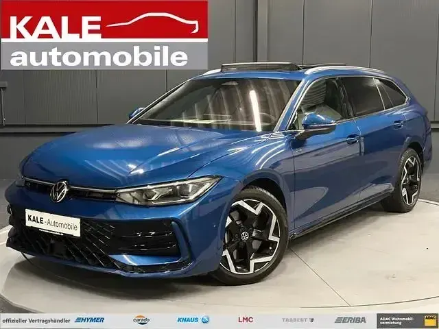 Gebraucht VW Passat R-line 193 PS (141 kW) 2024 Reef blue metallic Kombi