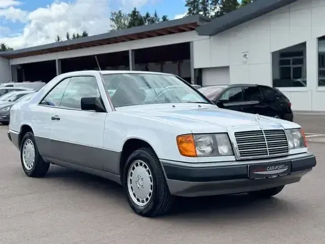 Gebraucht Mercedes 300 180 PS (132 kW) 1987 Weiß Coupé