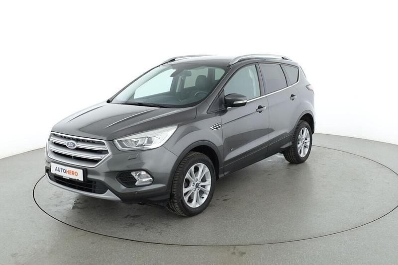 Grau Gebraucht 2017 Ford Kuga Titanium SUV | 14.760 € (Fairer Preis) - Bild 1/3