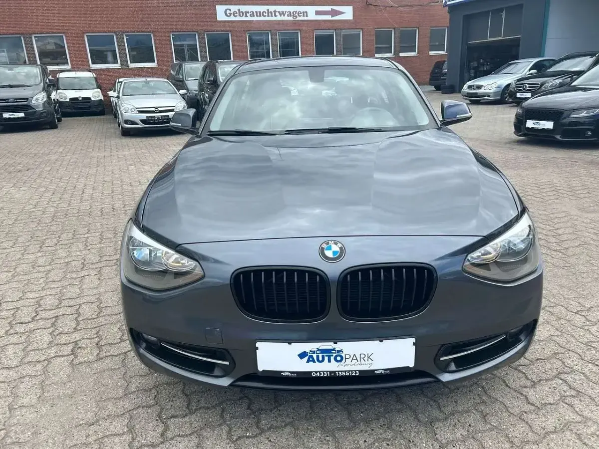 Gebraucht BMW 116 Sport Line 116 PS (85 kW) 2015 Grau Kleinwagen