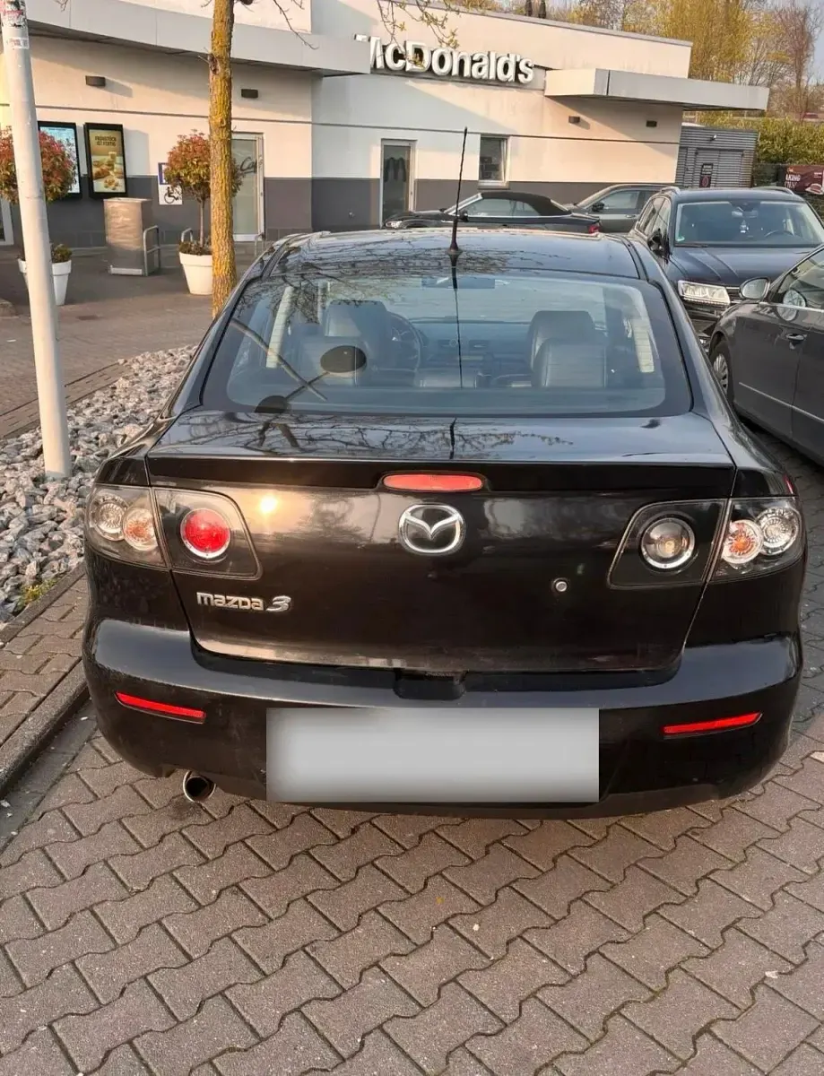 Second-hand Mazda 3 105 CP (77 kW) 2009 Negru Berlinǎ