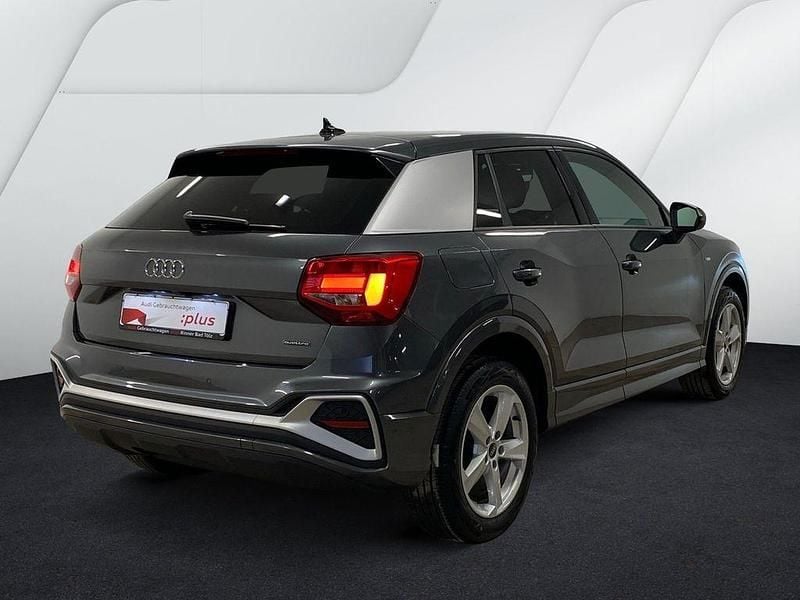 Gebraucht Audi Q2 S-Line 150 PS (110 kW) 2022 Grau SUV