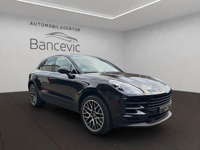 Schwarz Gebraucht 2019 Porsche Macan SUV | 49.888 € (Fairer Preis) - Bild 1/4