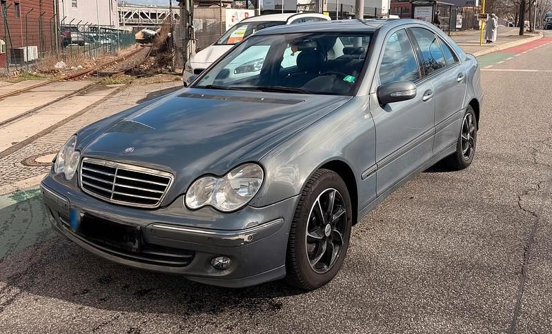 Gebraucht Mercedes C200 122 PS (89 kW) 2006 Blau Limousine