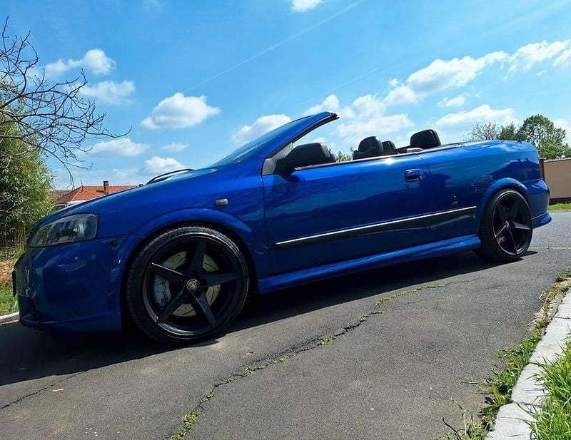 Gebraucht Opel Astra Cabriolet 314 PS (230 kW) 2002 Blau Cabrio