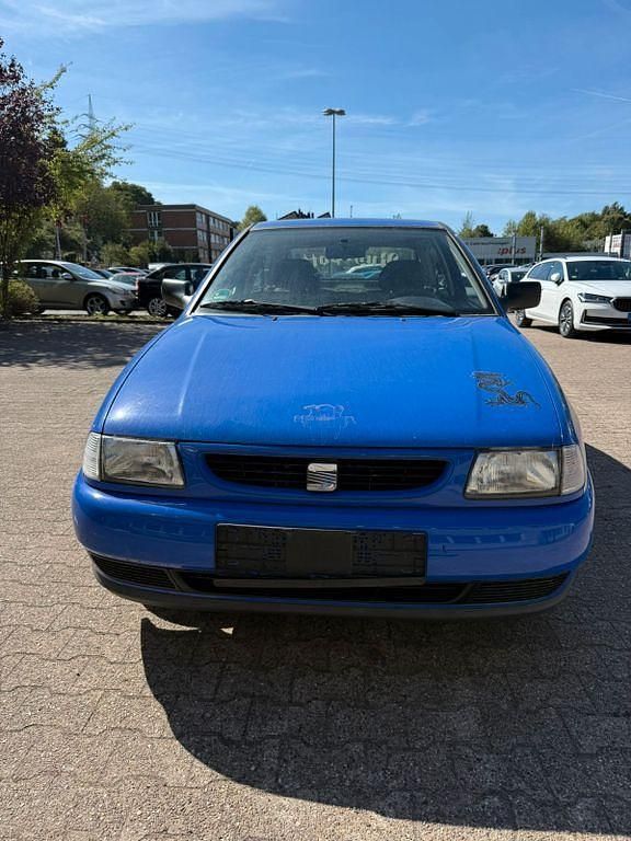 Blau Gebraucht 1999 Seat Ibiza Basis Kleinwagen | 1.450 € (Etwas zu teuer) - Bild 1/4